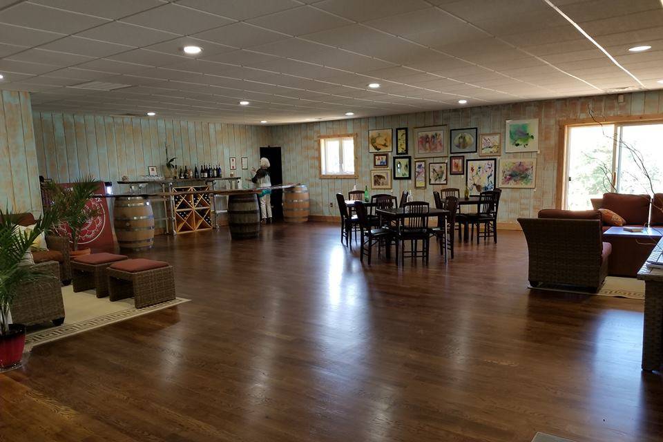 Tasting Room and bar