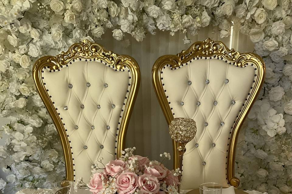 Throne chairs