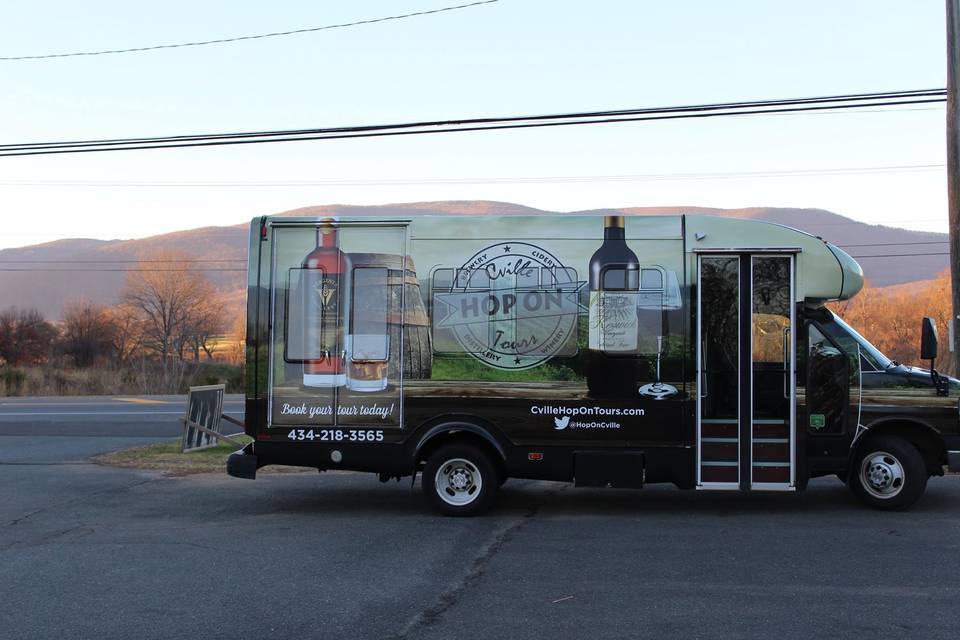 Bus parked by Pro Re Nata Farmhouse Brewery