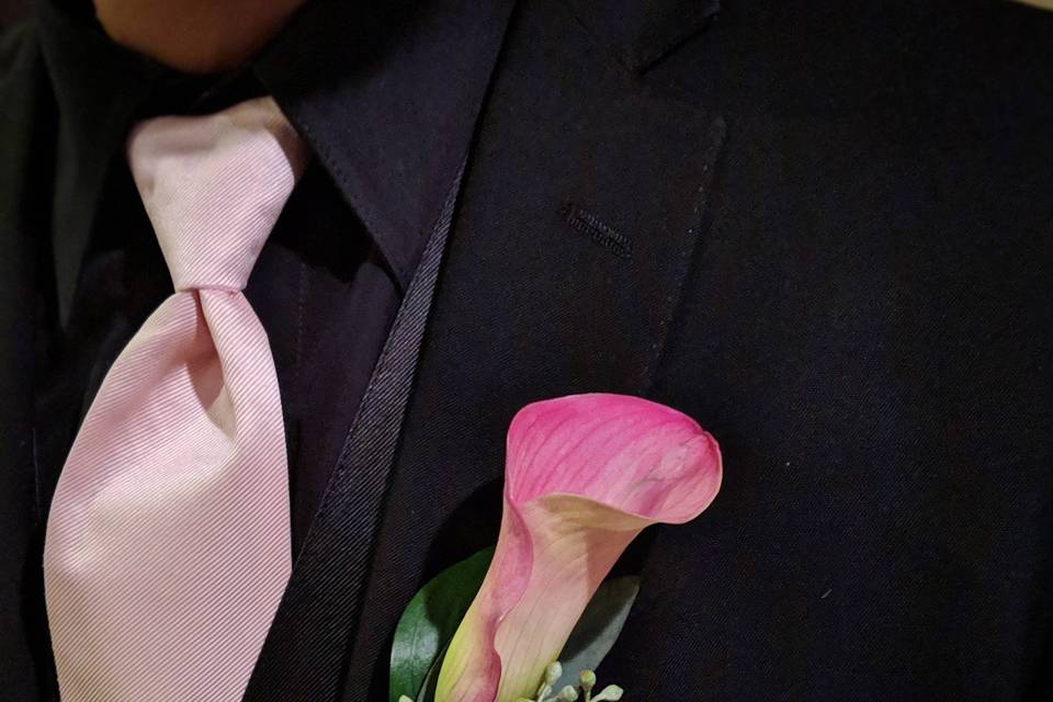 Calla Lily Boutonniére