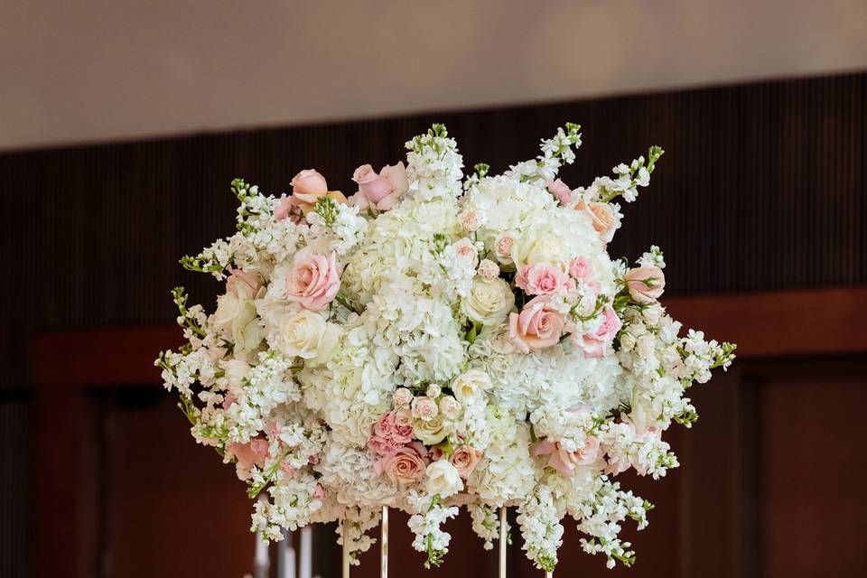 White and Blush Centerpiece