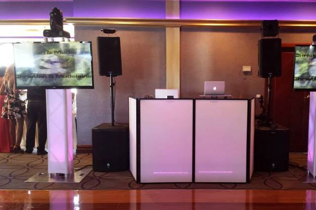 Junior's Music and DJ Service