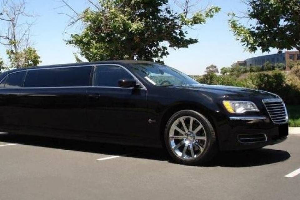 8-10 Pax Chrysler 300 Limo