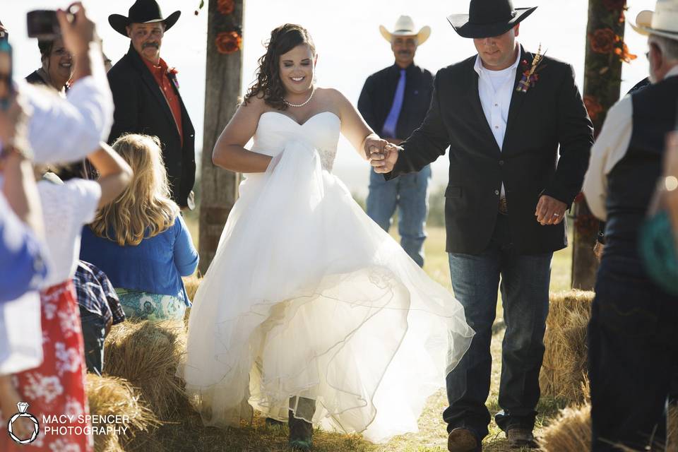 Montana Wedding Photographer for the Adventurous Couple.