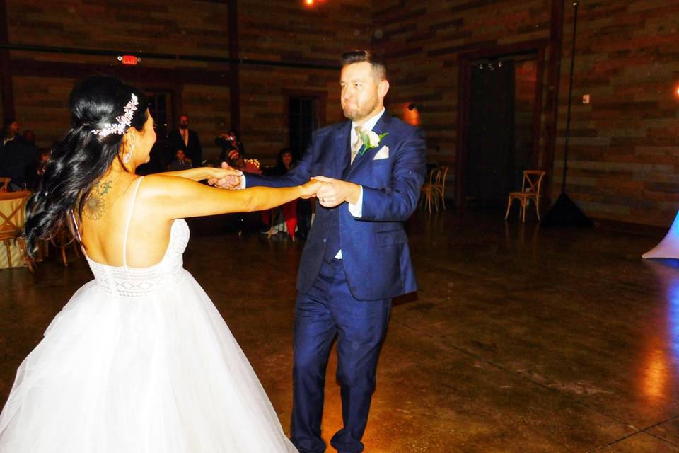 First Dance @Saddle Creek Wedd