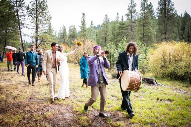 Summit Celebrant - Leslie Ross Officiant