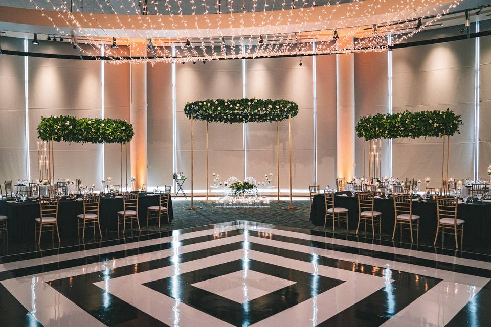 Classic yet LUXE reception