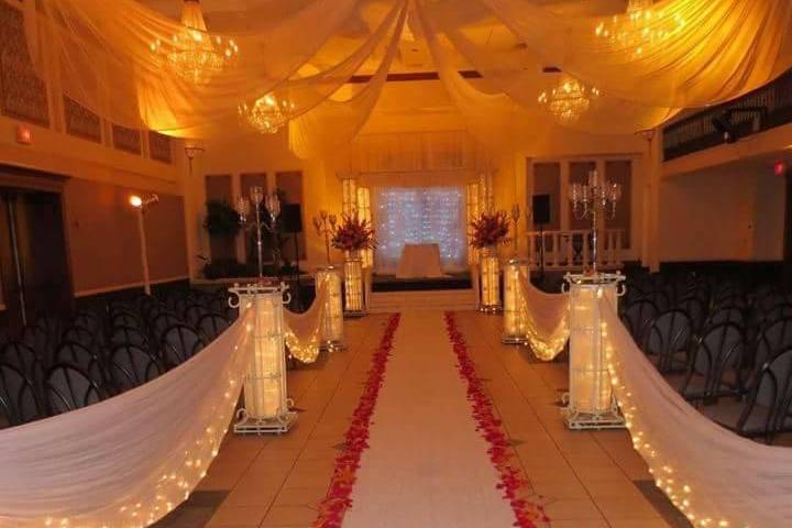 Romantic runway decor