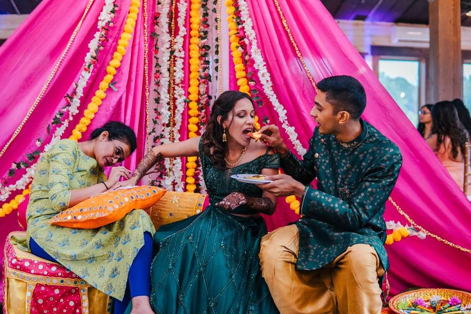 Lal Dupatta Events