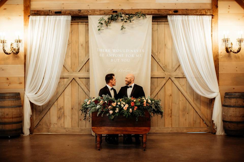 Groom & groom sweetheart table