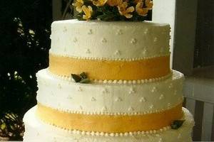 Yellow lined cake