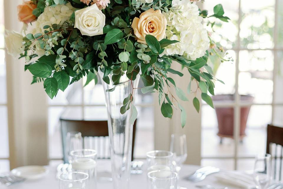 Peach & white tall centerpiece