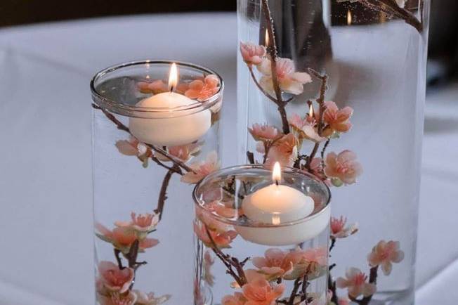 Romantic tea light centerpiece
