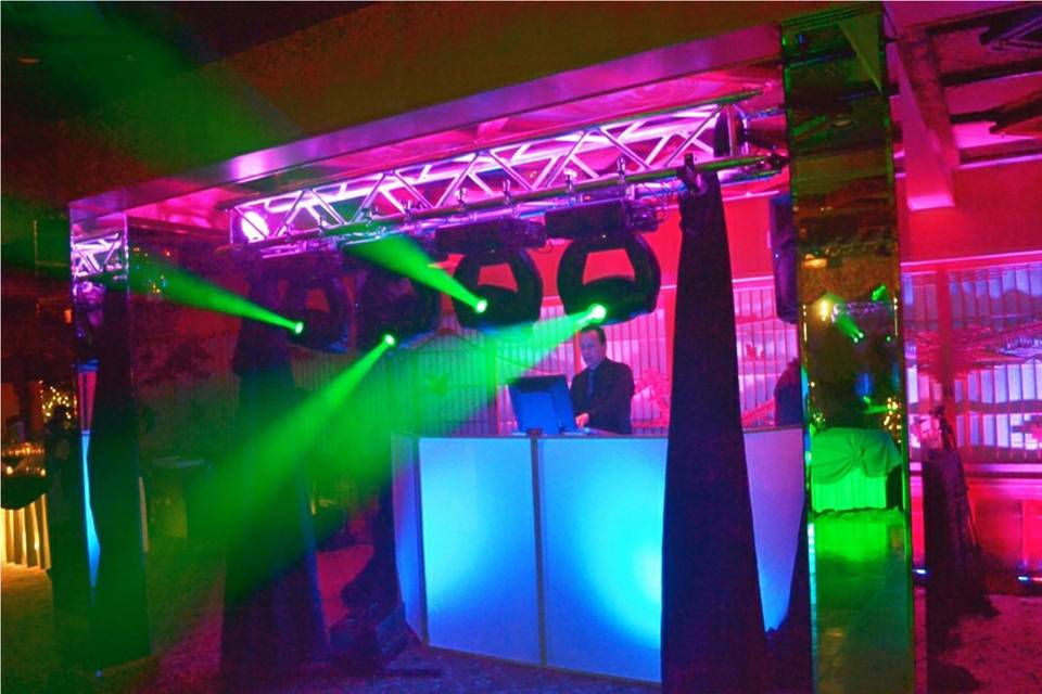 Dance To The Beat!