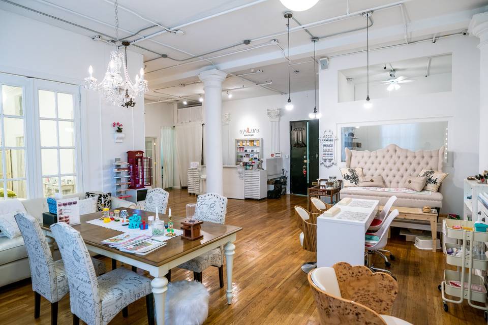 eyeLure Boutique