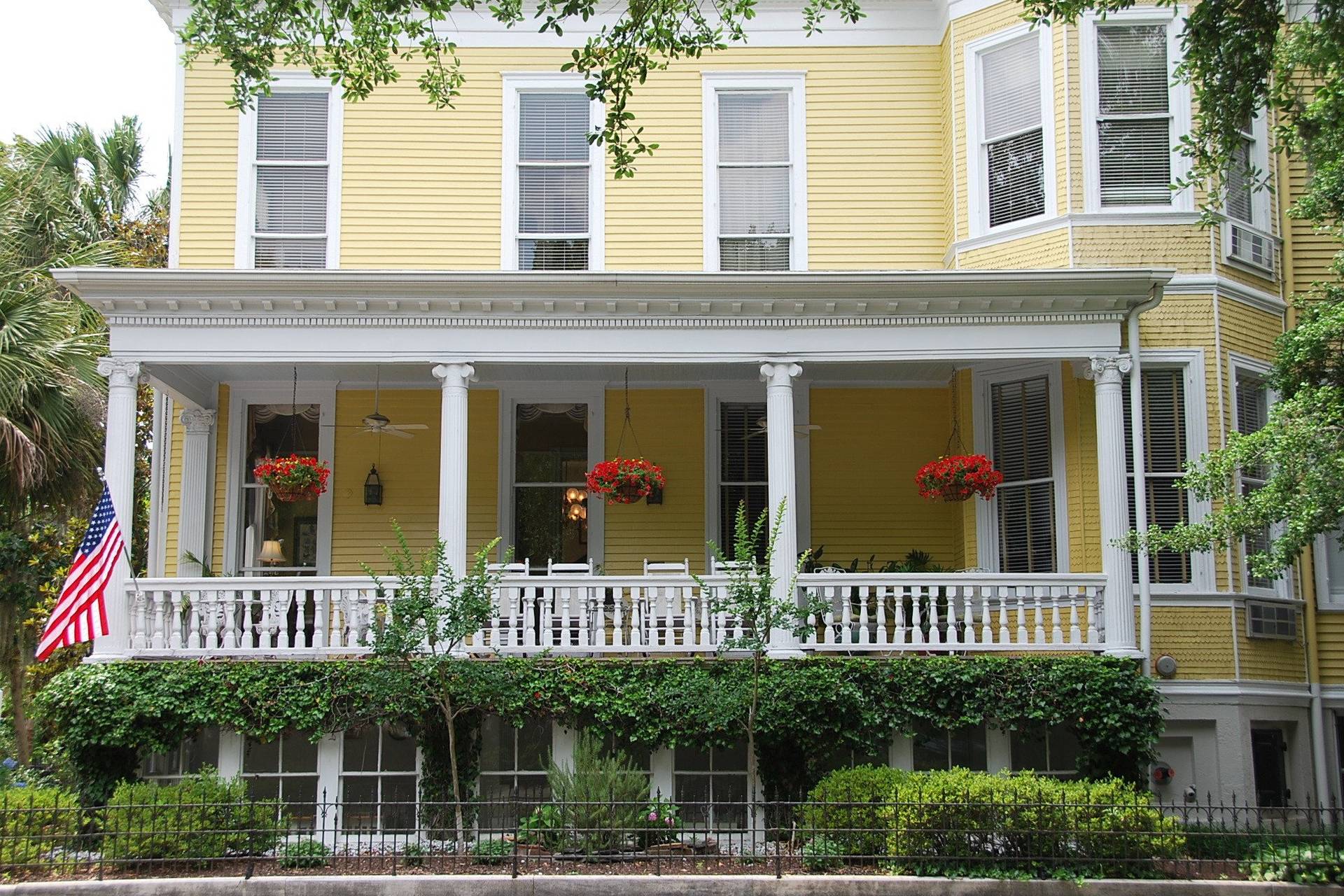 Forsyth Park Inn - Historic Weddings - Savannah, GA - WeddingWire