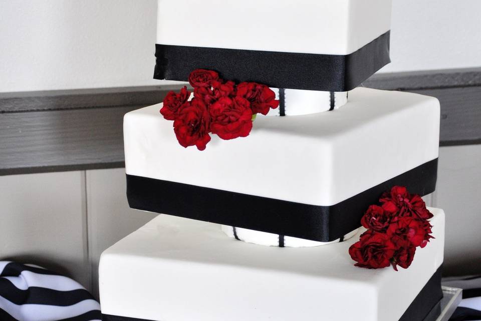 Elegant Square black and white Wedding Cake by Art Of Cooking new Wedding cake and Dessert food station collection.For more information go to :http://www.aoclasvegas.com