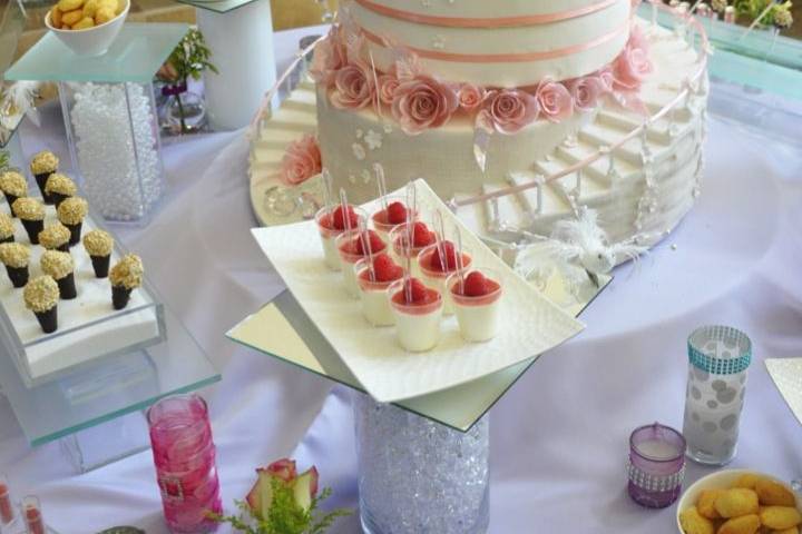 Dessert bar and wedding cake