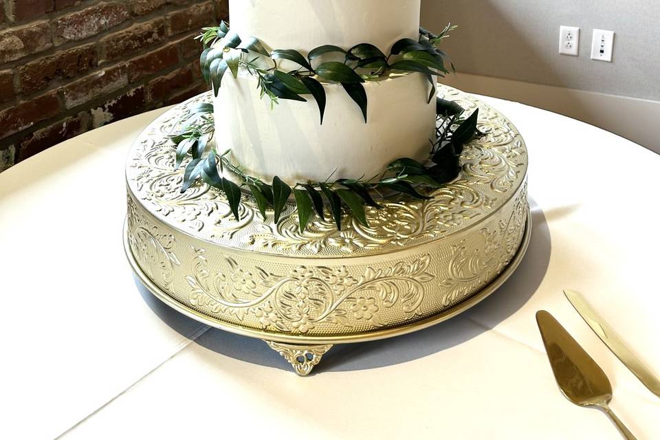 3-Tier minimal wedding cake wi