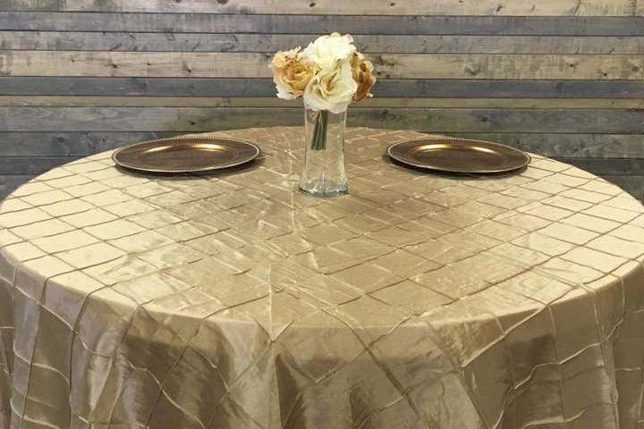 Gold tablecloth. Sweetheart table. Indiana Weddings. #IndianaWeddings . Wedding Rentals. The Event Rental Gallery LLC Batesville. www.theeventrentalgallery.com