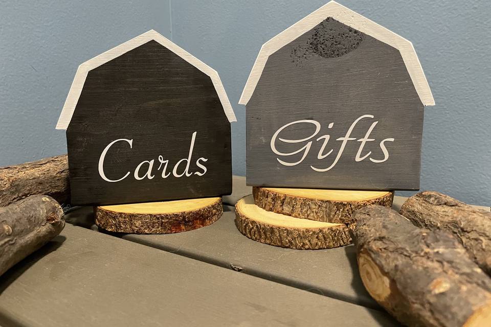 Barn Gift and Card table