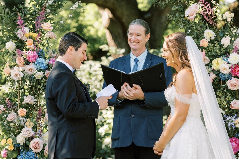 Bellevue Hall Officiant