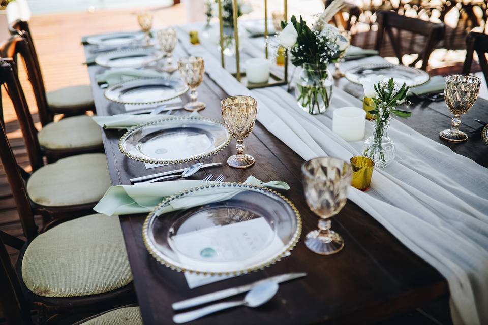 Elegant table settings