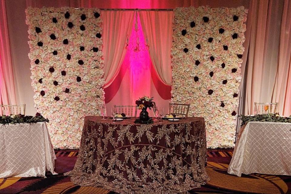 Sweetheart table with floral w