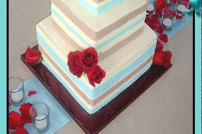 Square cake with a modern design
