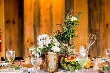 Floral table arrangements
