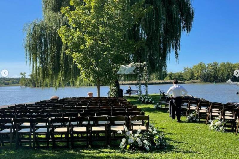 Outdoor ceremony