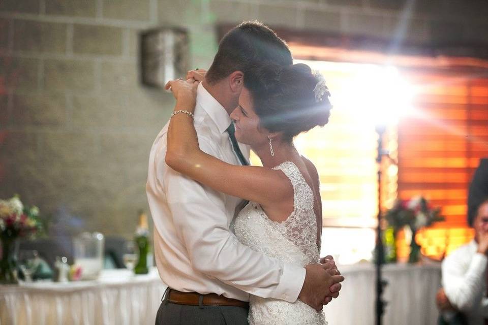 First Dance © Shelby Photography