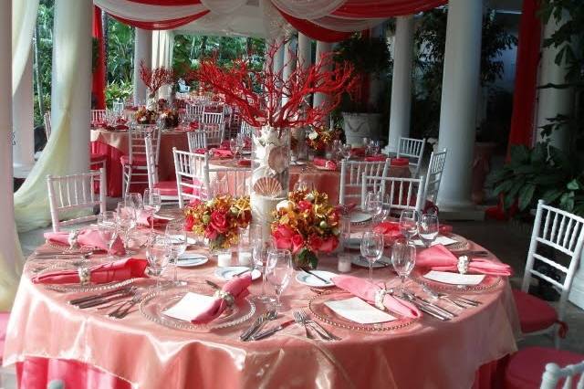 Chiavari Chairs of Michigan