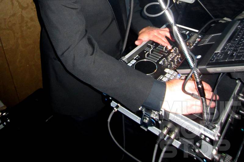 Music Non Stop Professional DJ Services (Polish-American)