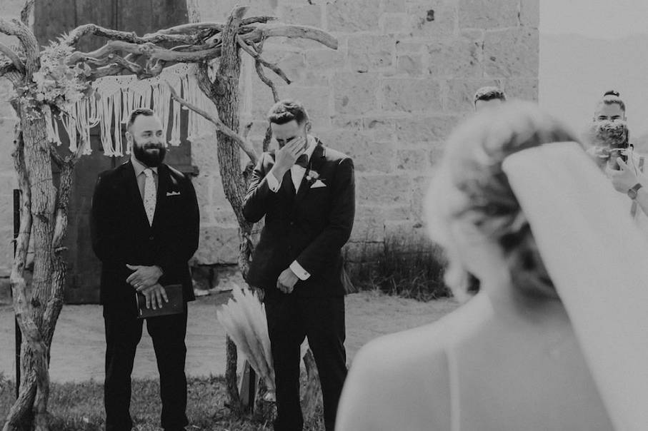 Grooms Reaction BW