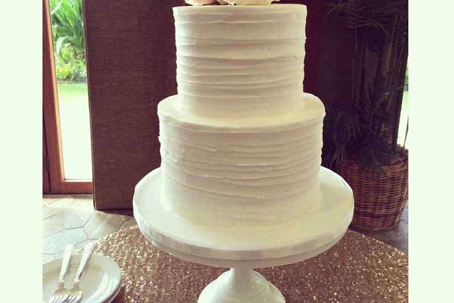 Plain white wedding cake