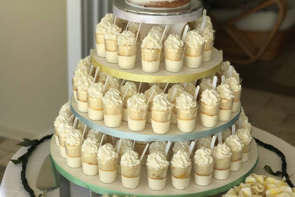 Naked cake and cupcakes