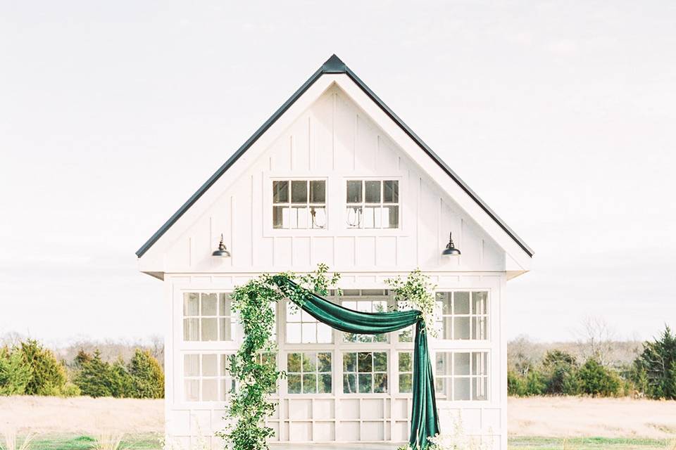 Outdoor ceremony