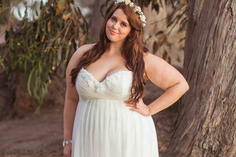 Another beautiful wedding gown that can be found at Della Curva, Southern California's first and finest plus-size bridal salon.