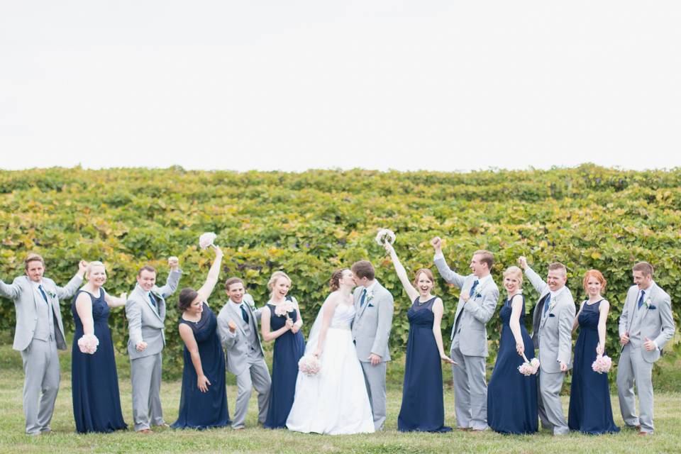 Wedding Party Portraits at Les Bourgeois Vineyards in Rocheport MO.