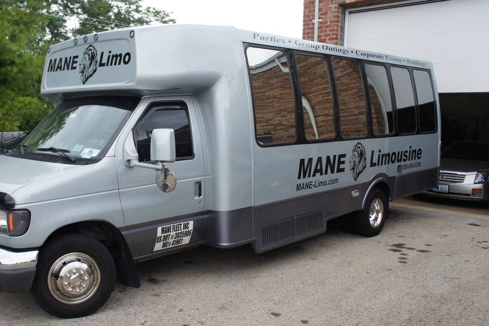 Start of small wedding bus