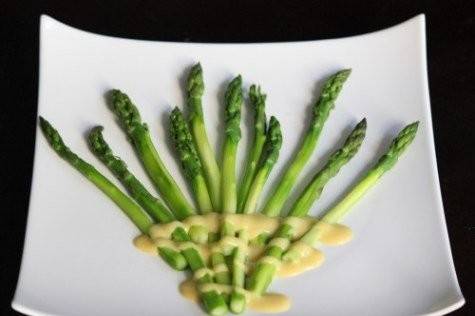 Asparagus with Hazelnut Mustard Sauce