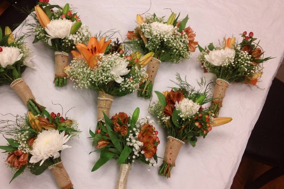 Bumbyee Flowers & Seasonal