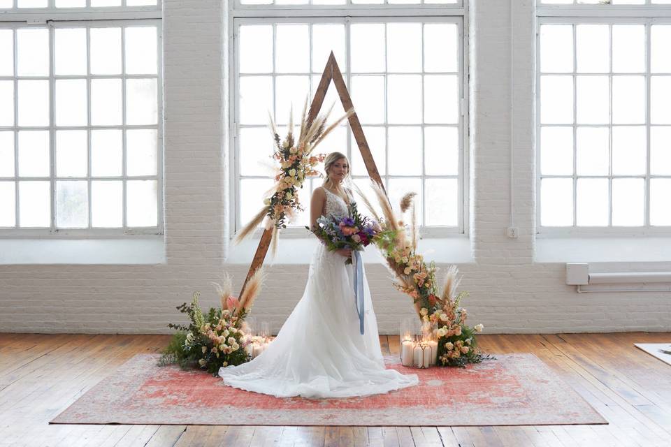 Bride with Triangle Structure
