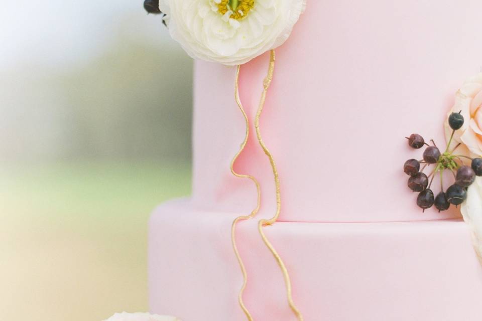 Simple cake florals