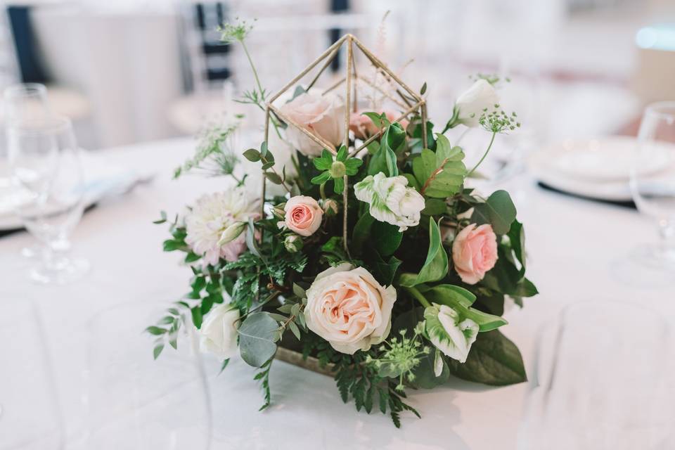 Geometric centerpiece