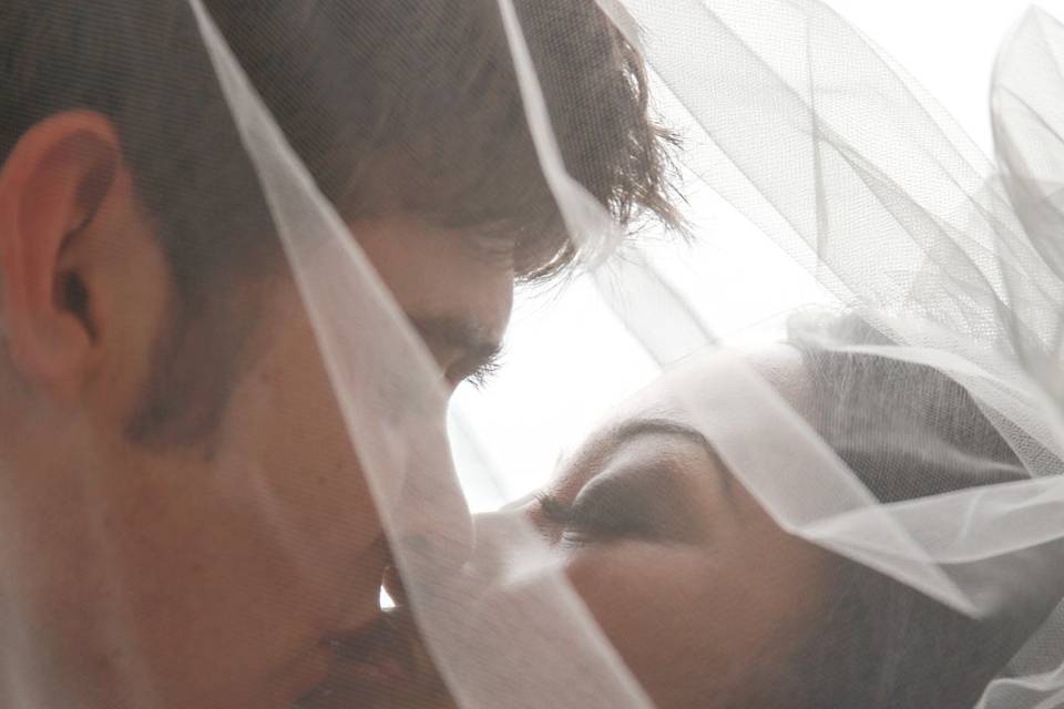 Kiss Under the Veil