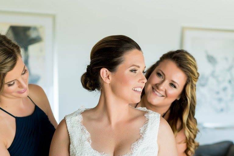 Bride + Bridesmaids HMUA