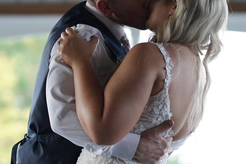 First dance - bride and groom