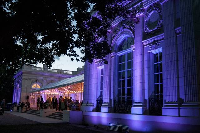 Outdoor lighting effects